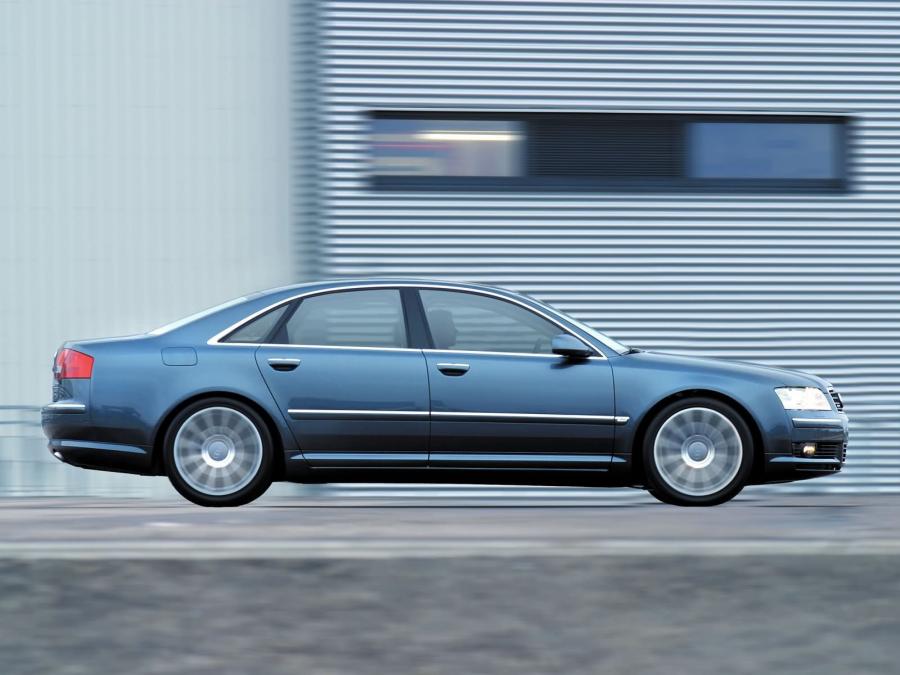  Audi A8 4.0 TDI Quattro (D3) 2003 года  (фото 3 из 13)